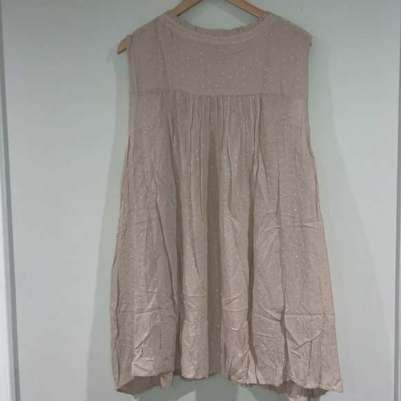 NWT Torrid Plus Swiss Dot Ruffle Trim Mock Neck Top, Mushroom Tan, Size 5X/28W - Picture 6 of 9